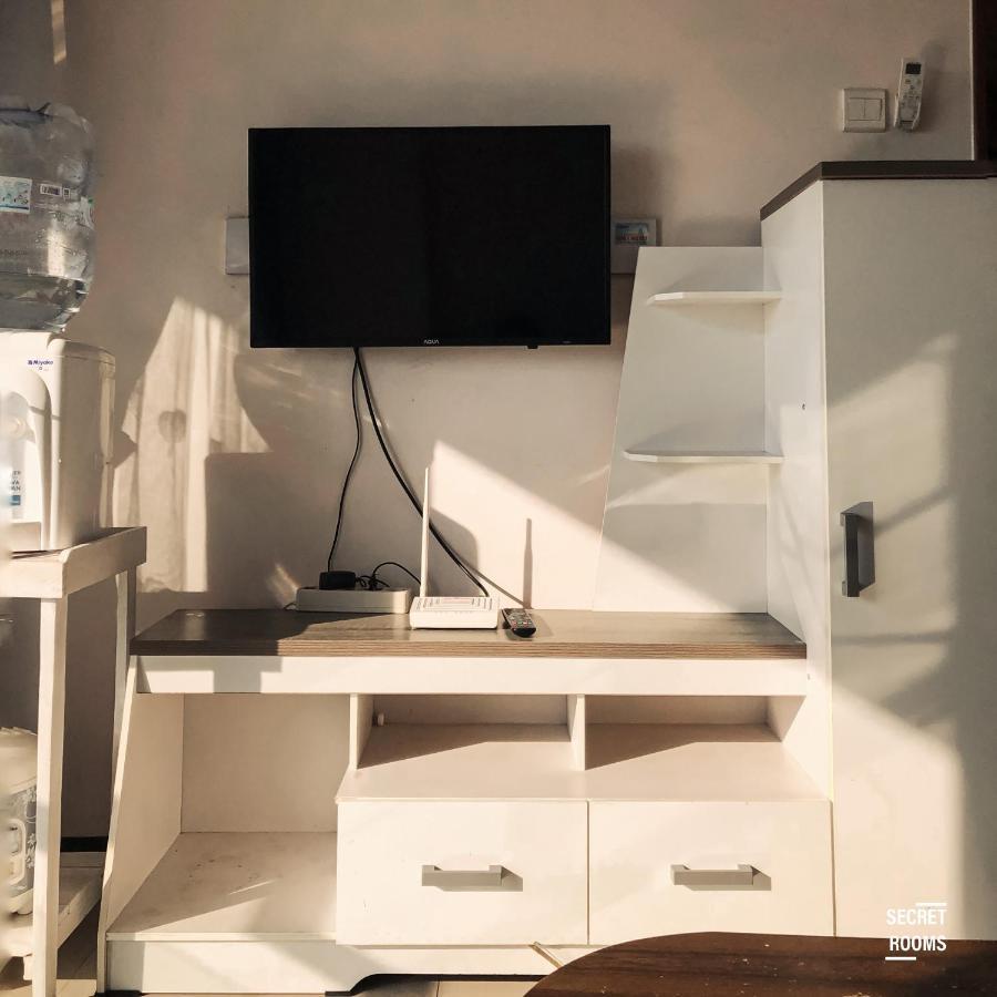 Gateway Pasteur Apartment By Secret Rooms Bandung Exterior foto